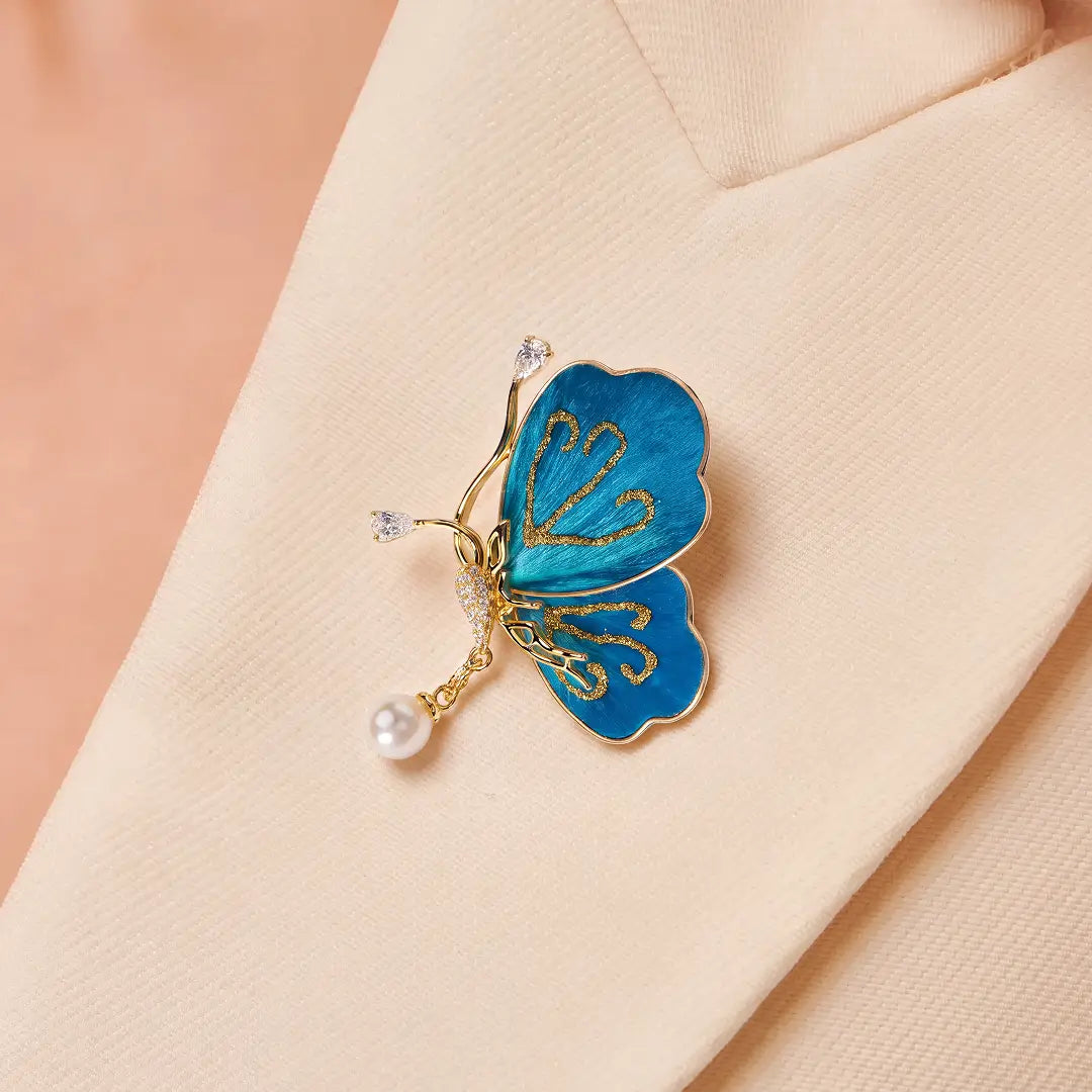 Chōkasumi Brooch