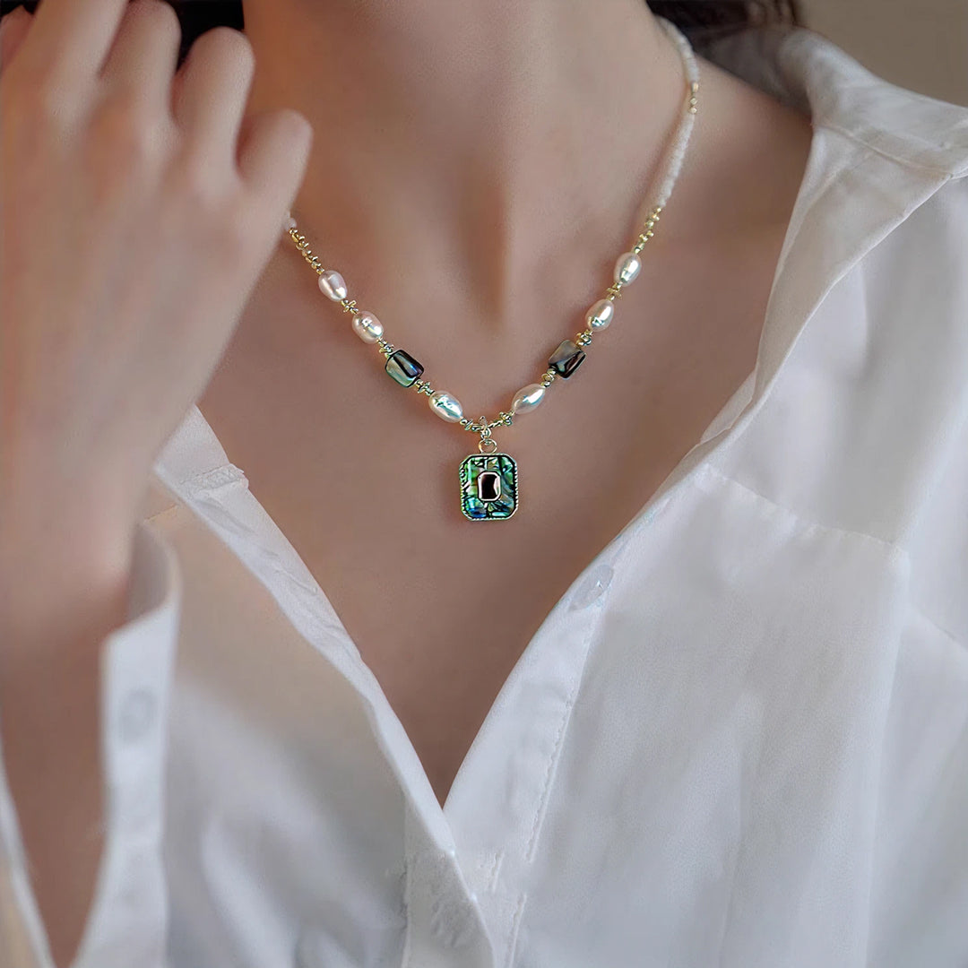 Kai no Hōseki Necklace