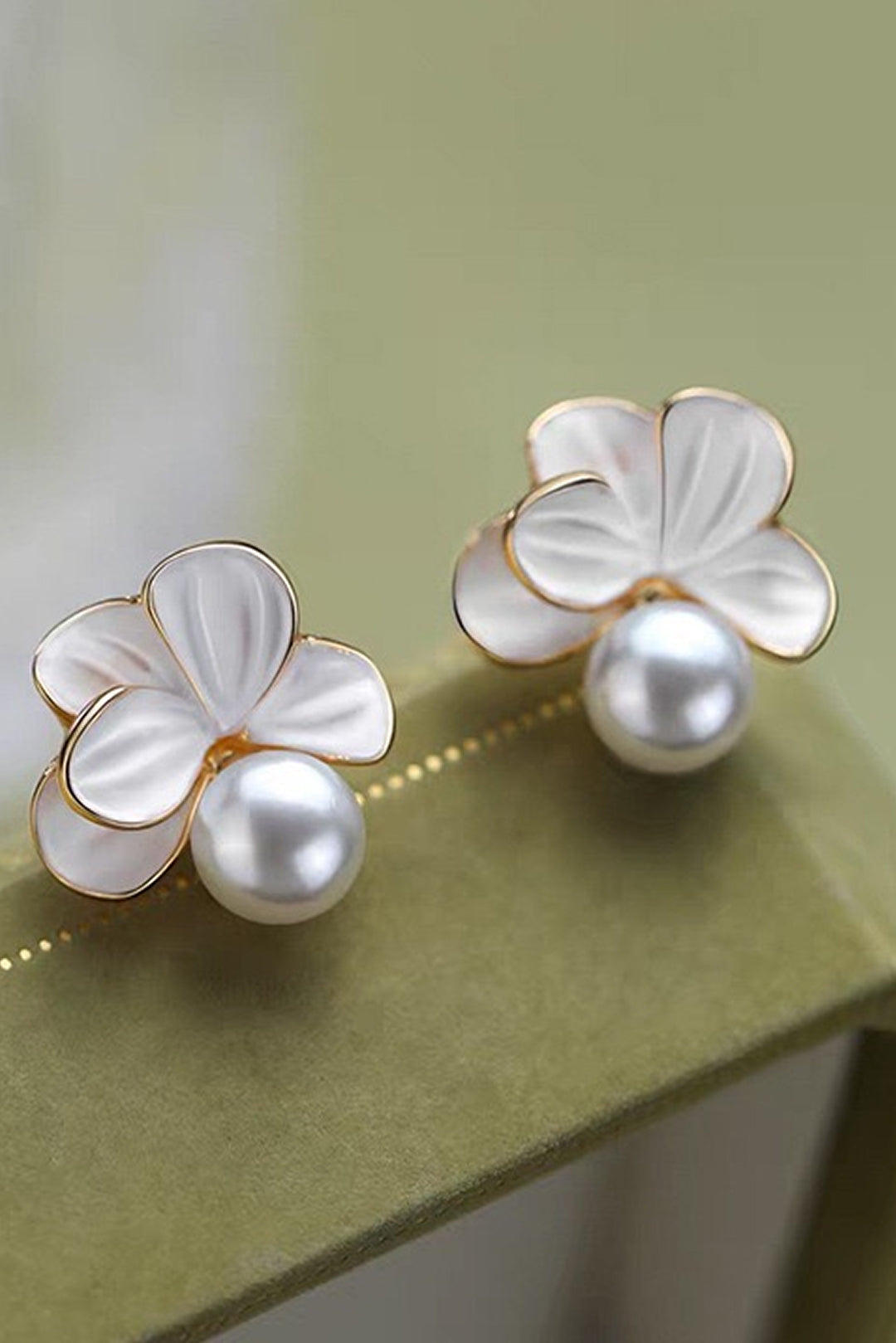 Kasumi Veil Earrings