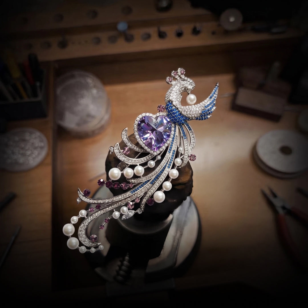 Kujaku no Shingetsu Brooch