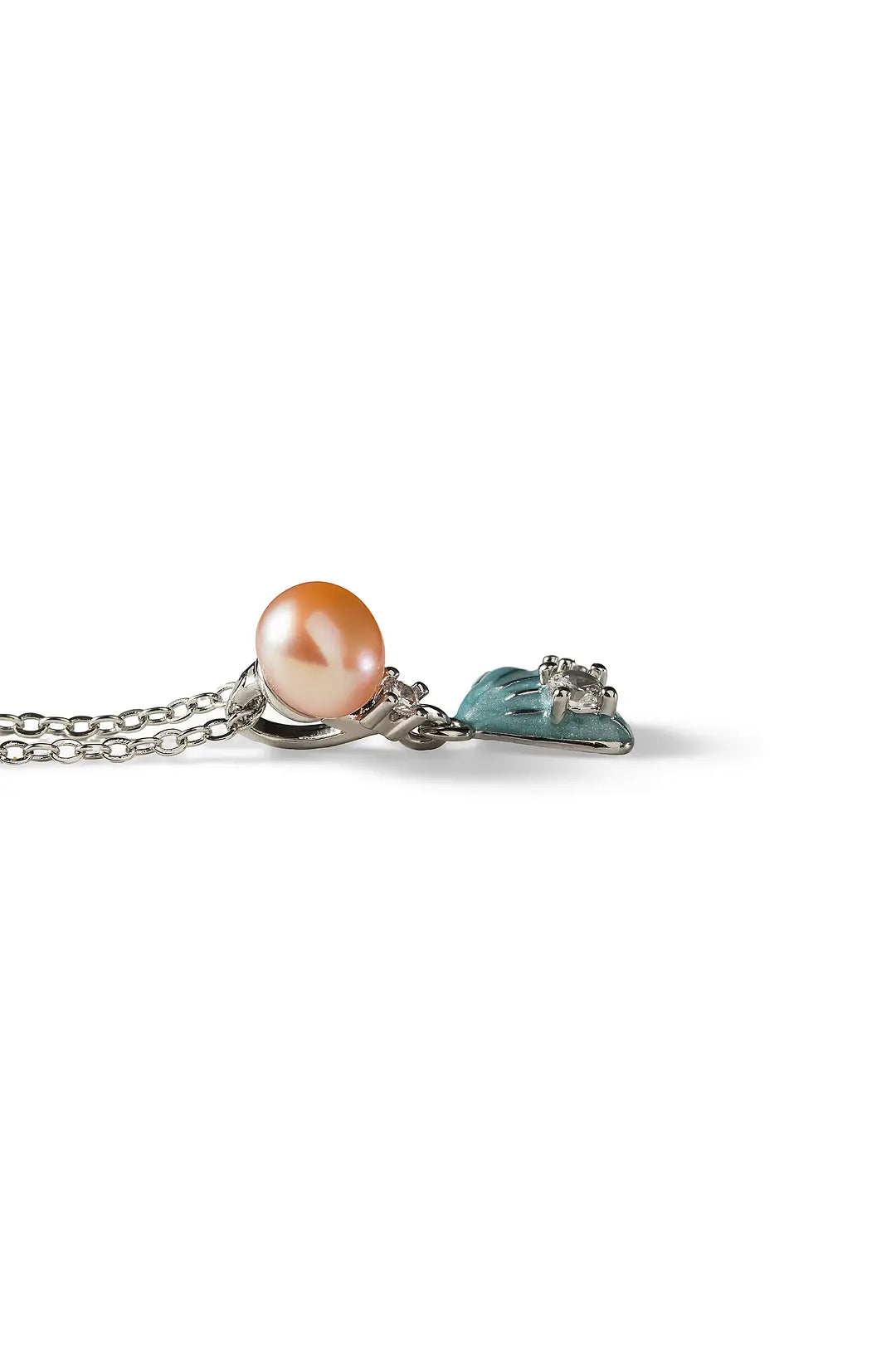 Suiren Necklace