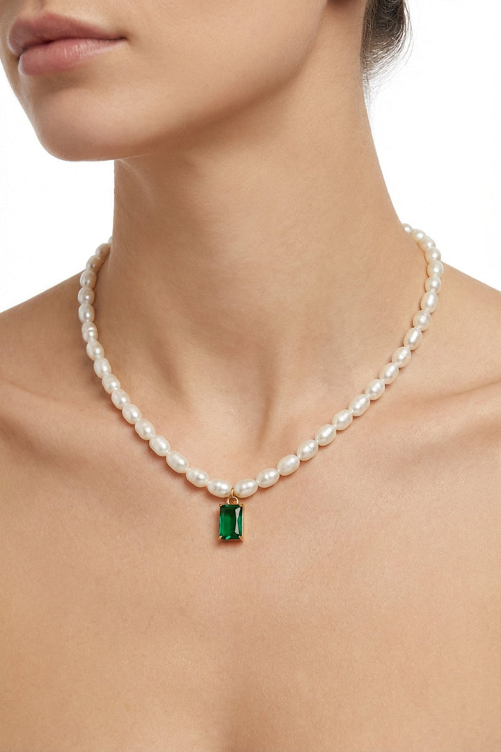 Midori no Hazama Necklace
